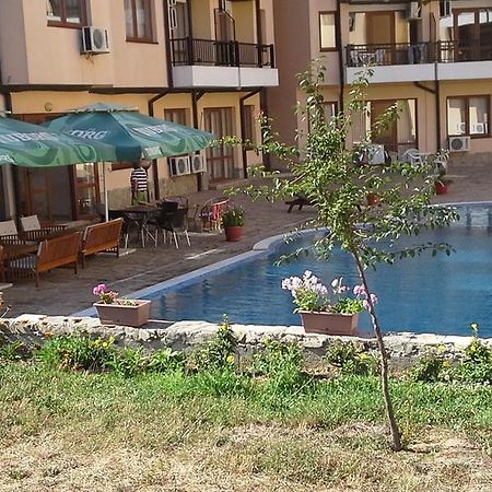 Oasis Beach Resort Apartments Близнаци Стая снимка